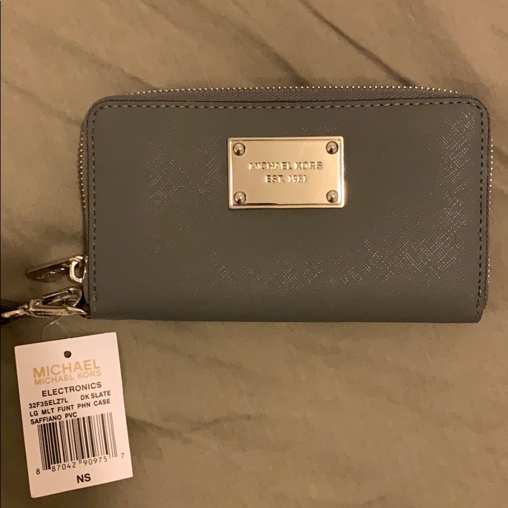 Michael Kors Wristlet